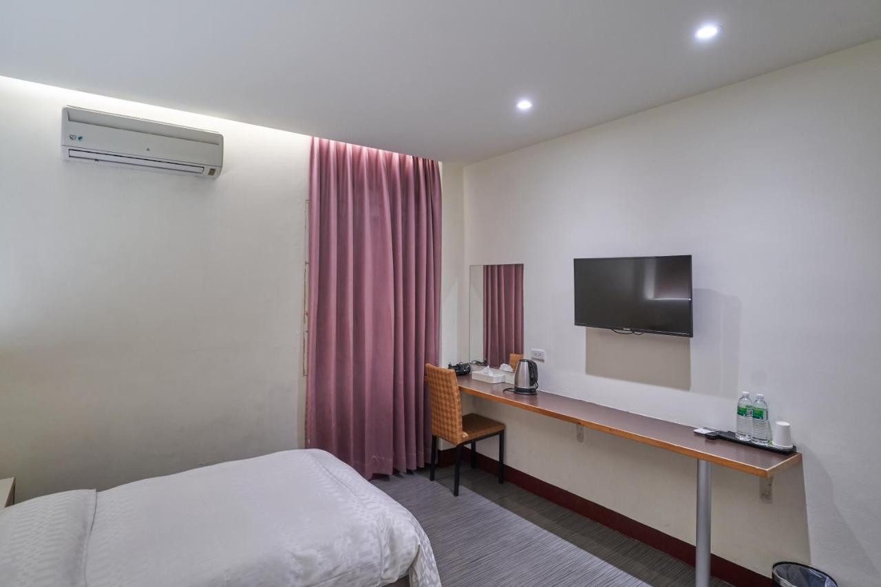 Yung An Business Hotel Dounan Luaran gambar