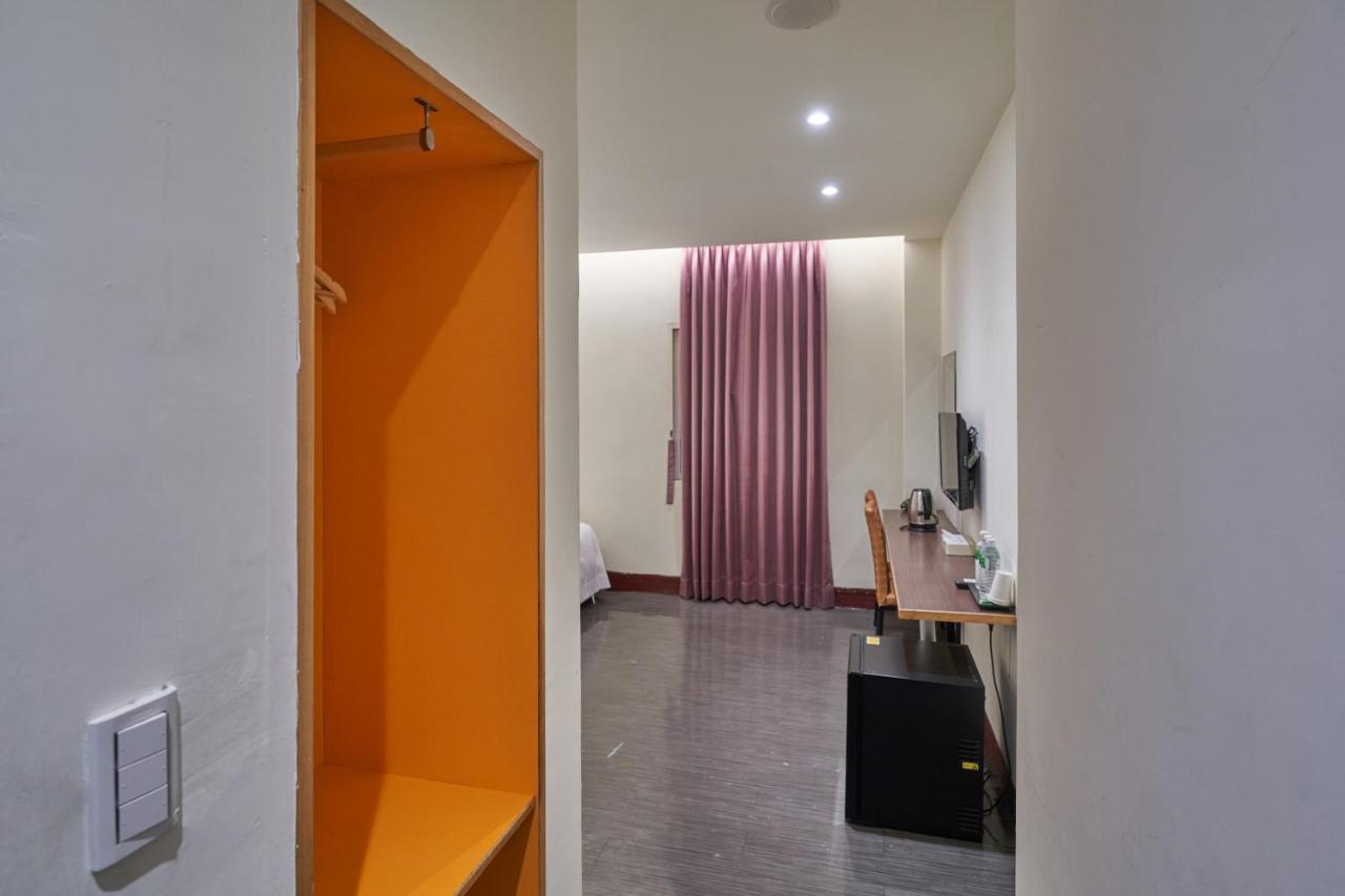 Yung An Business Hotel Dounan Luaran gambar