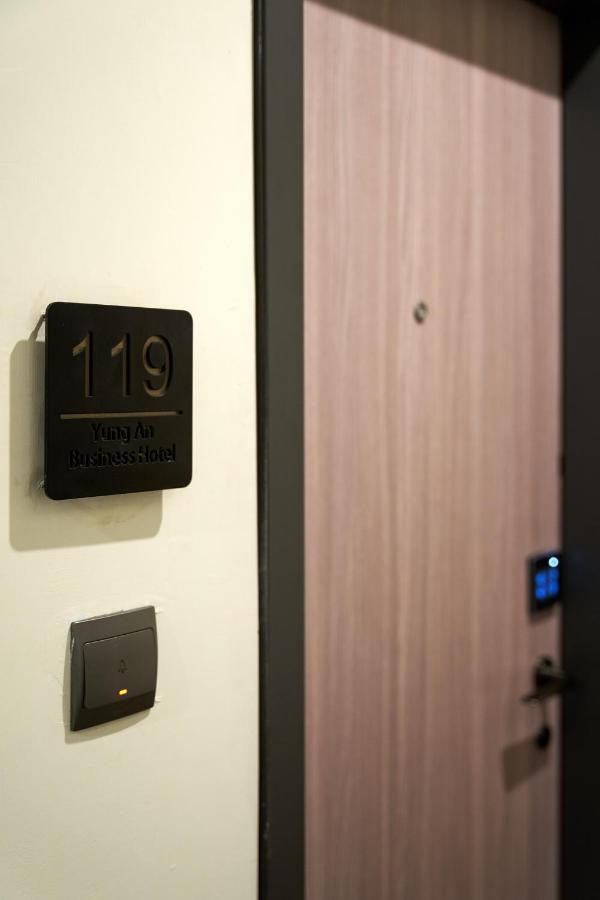 Yung An Business Hotel Dounan Luaran gambar