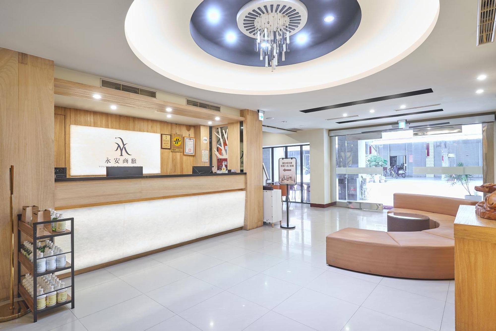 Yung An Business Hotel Dounan Luaran gambar